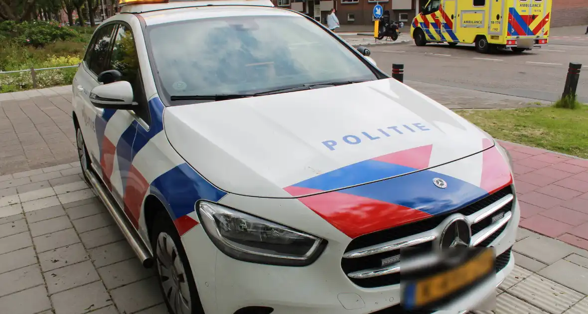 Vrouw gewond bij aanrijding met scooterrijder - Foto 5