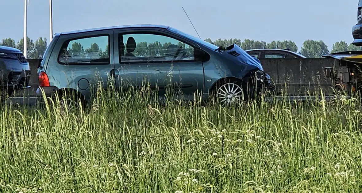 Ongeval op de snelweg zorgt voor afsluiting van drie rijstroken - Foto 4