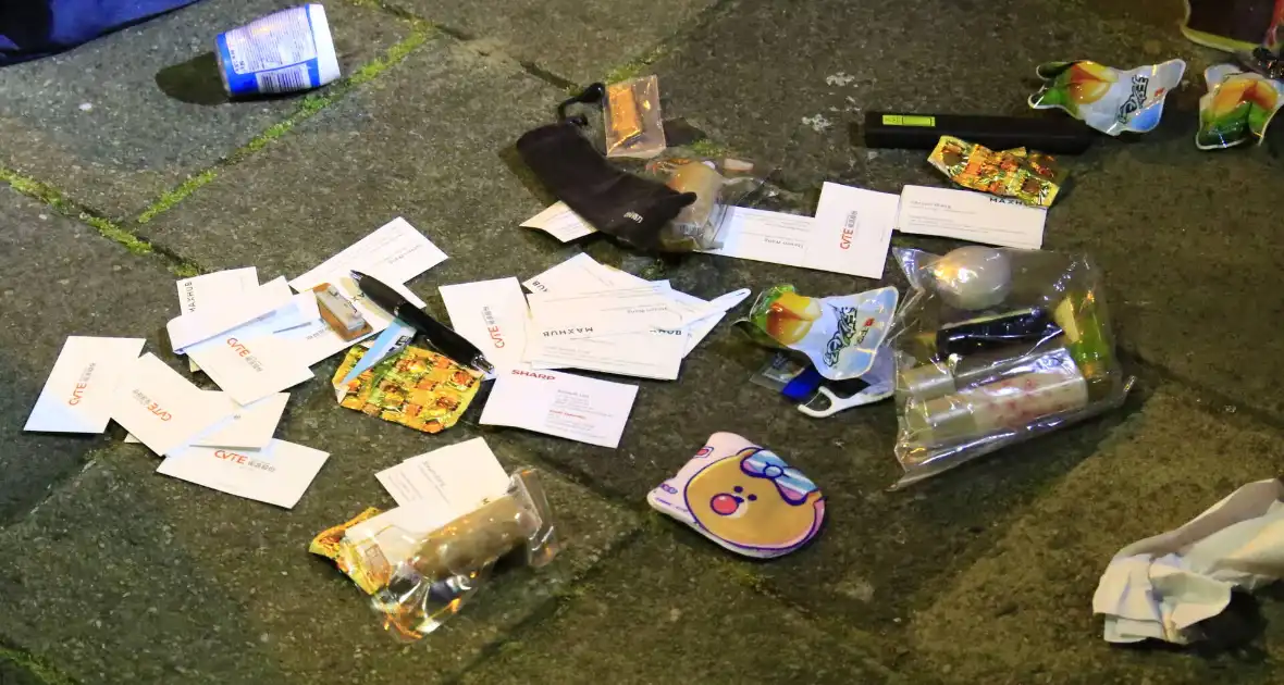 Politie vind gestolen spullen in ondergrondse container - Foto 5