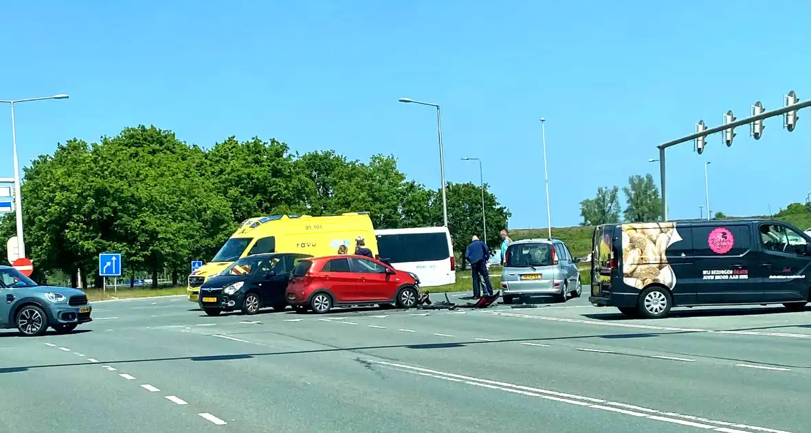 Opnieuw auto-ongeluk op beruchte kruising - Foto 3