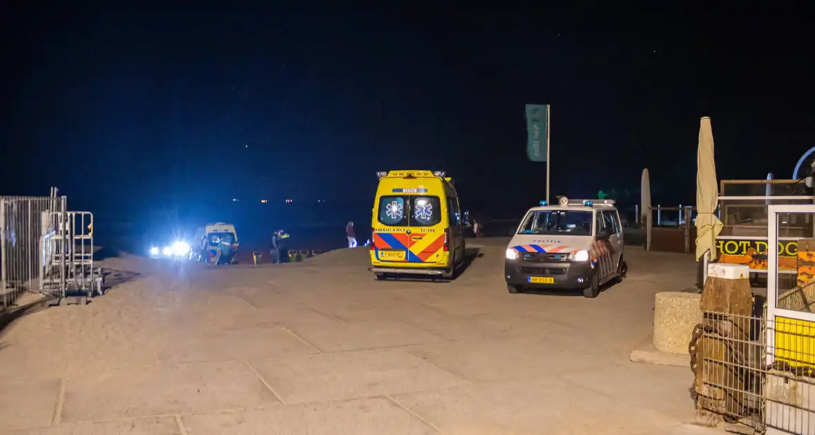 Steekpartij op strand met meerdere gewonden