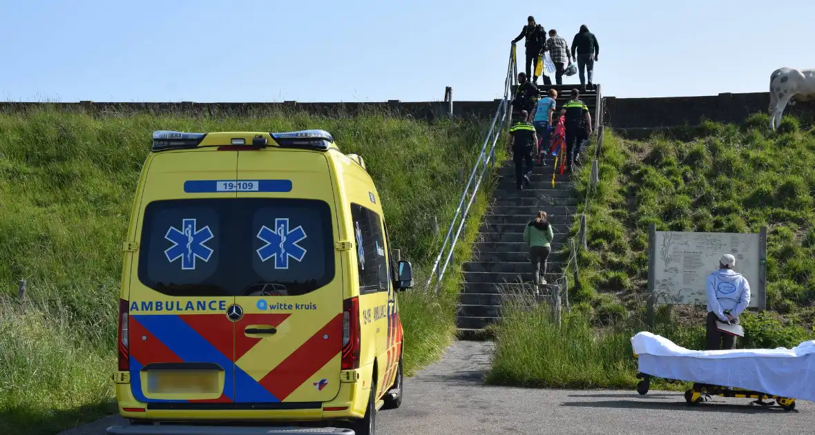 Duiker gewond bij waterongeval - Foto 1