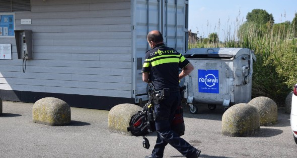 Duiker gewond bij waterongeval - Afbeelding 10