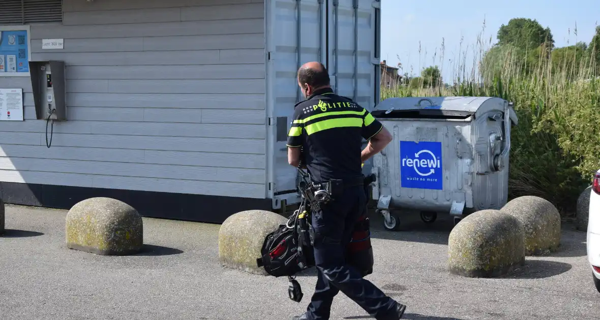 Duiker gewond bij waterongeval - Foto 10