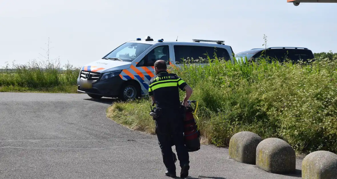 Duiker gewond bij waterongeval - Foto 11