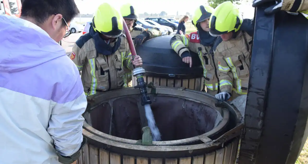 Container in brand door BBQ - Foto 6