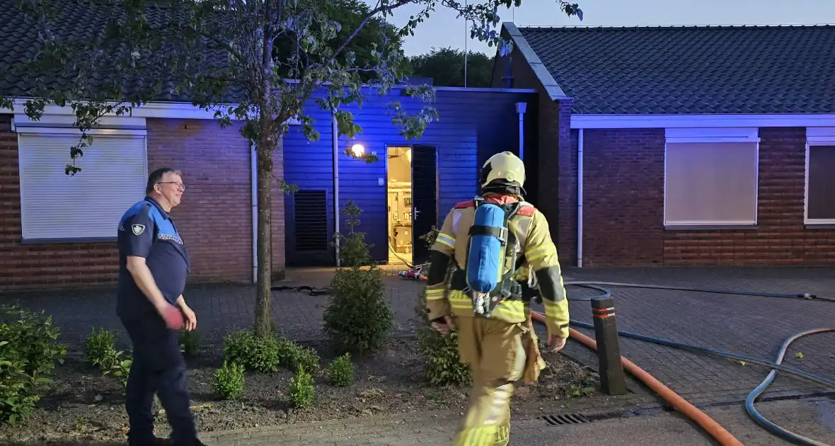 Rook van barbecue zorgt voor melding gebouwbrand - Foto 4