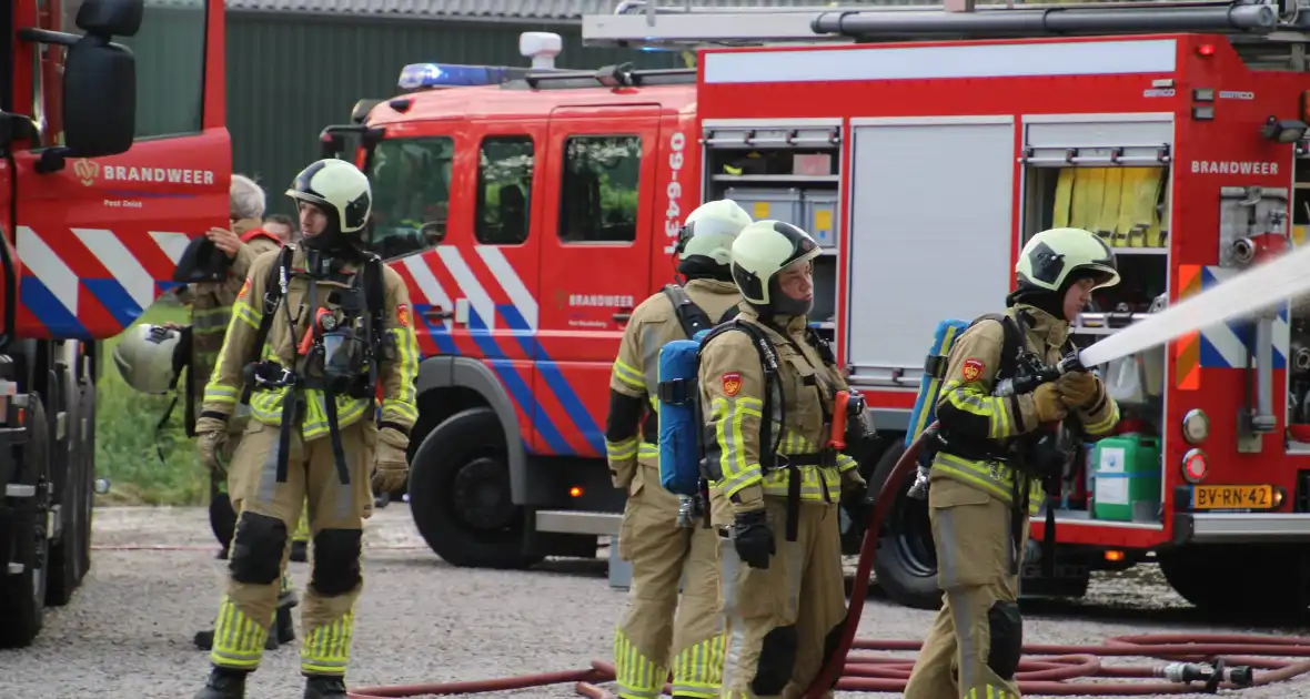 Schuur van restaurant verwoest door brand - Foto 2