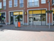 Winkelruiten vernield bij inbraak in supermarkt