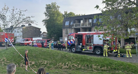 Appartementencomplex ontruimd vanwege hevige brand - Afbeelding 6