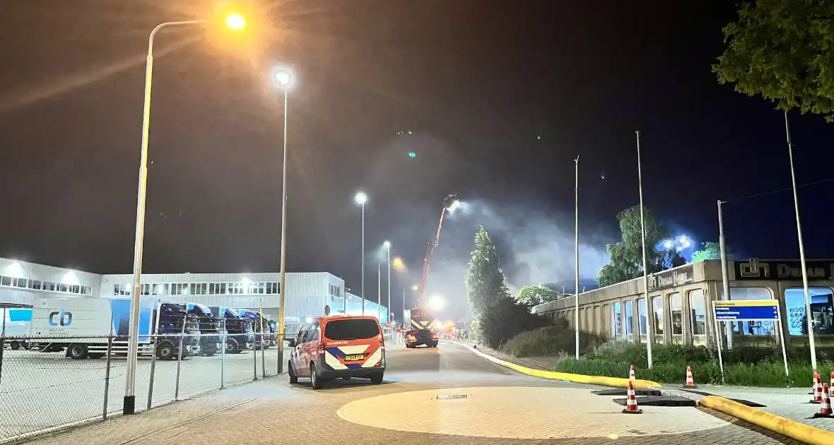 Flinke brand in meubelfabriek - Foto 1