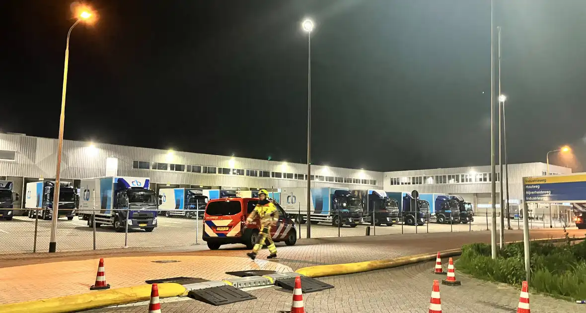 Flinke brand in meubelfabriek - Foto 6