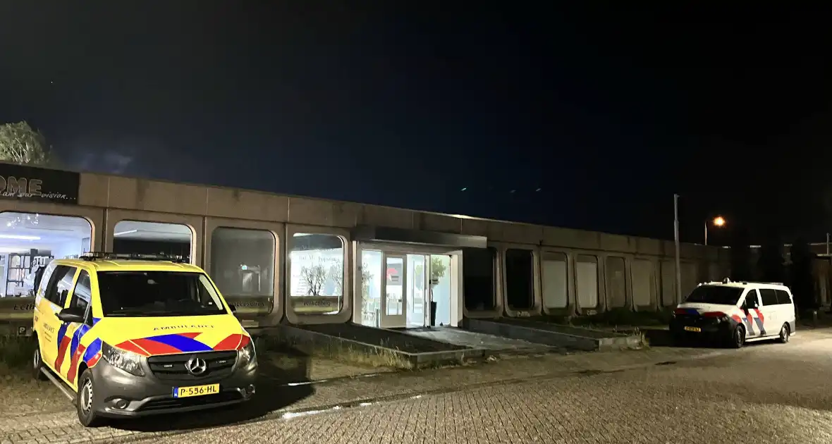 Flinke brand in meubelfabriek - Foto 7