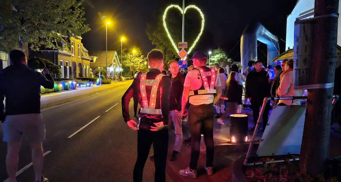 Roparun trekt veel bekijks bij doorkomst Bennekom - Foto 3