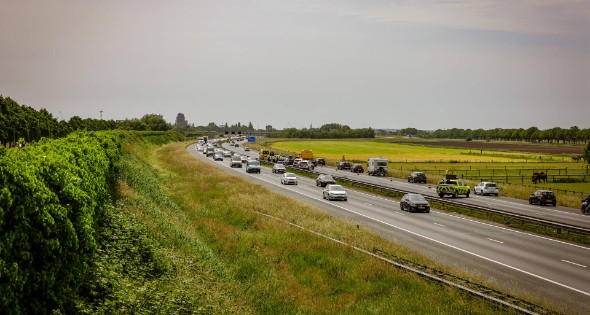 Flinke file bij aanrijding op snelweg - Afbeelding 4