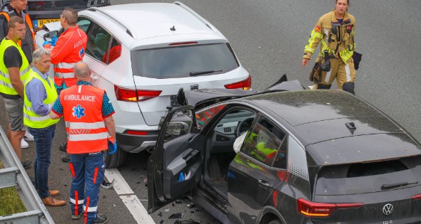 Veel schade bij kettingbotsing - Afbeelding 5