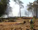 Brandweer rijdt zich vast bij natuurbrand