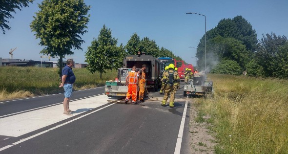 Bitumenketel op aanhanger vliegt in brand - Afbeelding 5