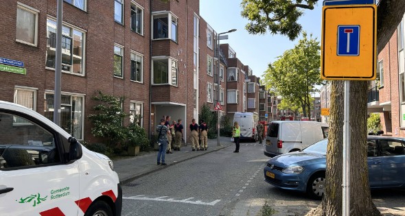 Politie onderzoekt mogelijk explosief in woning - Afbeelding 3