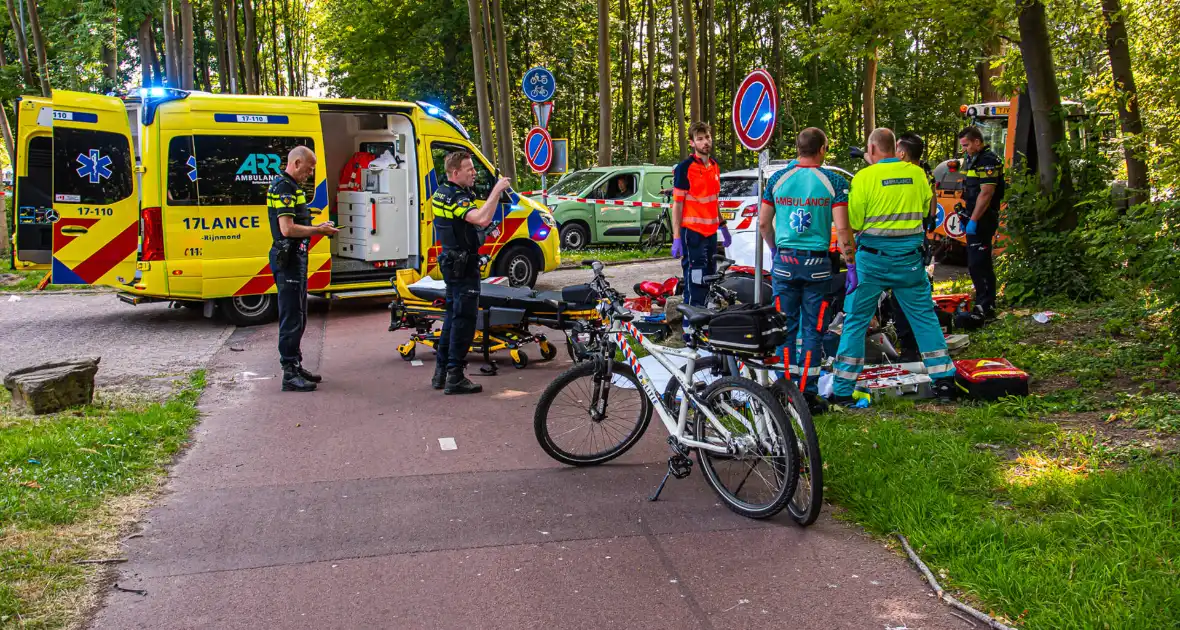 Meerdere slachtoffers ernstig gewond bij aanrijding - Foto 1