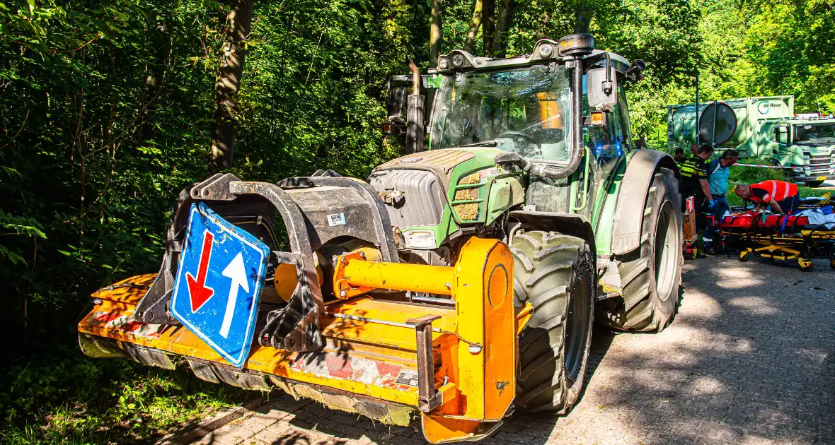 Meerdere slachtoffers ernstig gewond bij aanrijding - Foto 3