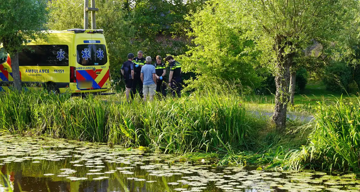 Wielrenner raakt te water - Foto 3