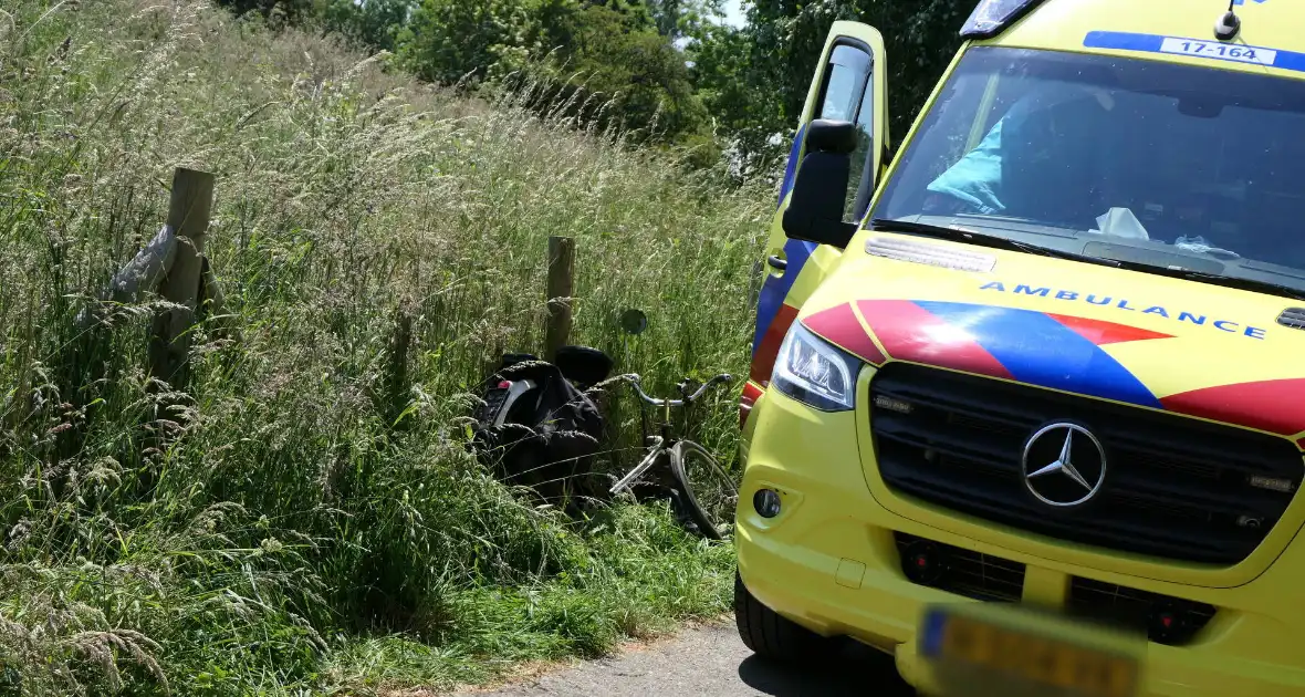 Solex-bestuurder verliest voorwiel tijdens ongeval - Foto 6