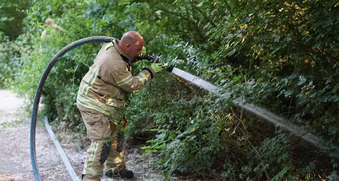 Meerdere branden in bosgebied - Foto 6