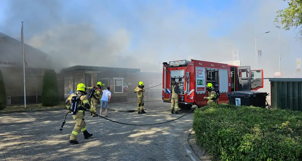 Uitslaande brand in kantine van voetbalvereniging - Foto 1