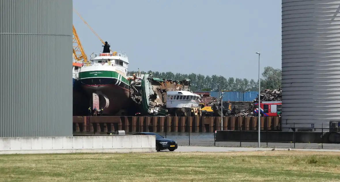 Scheepsbrand bij ijzerwarenhandelaar - Foto 6