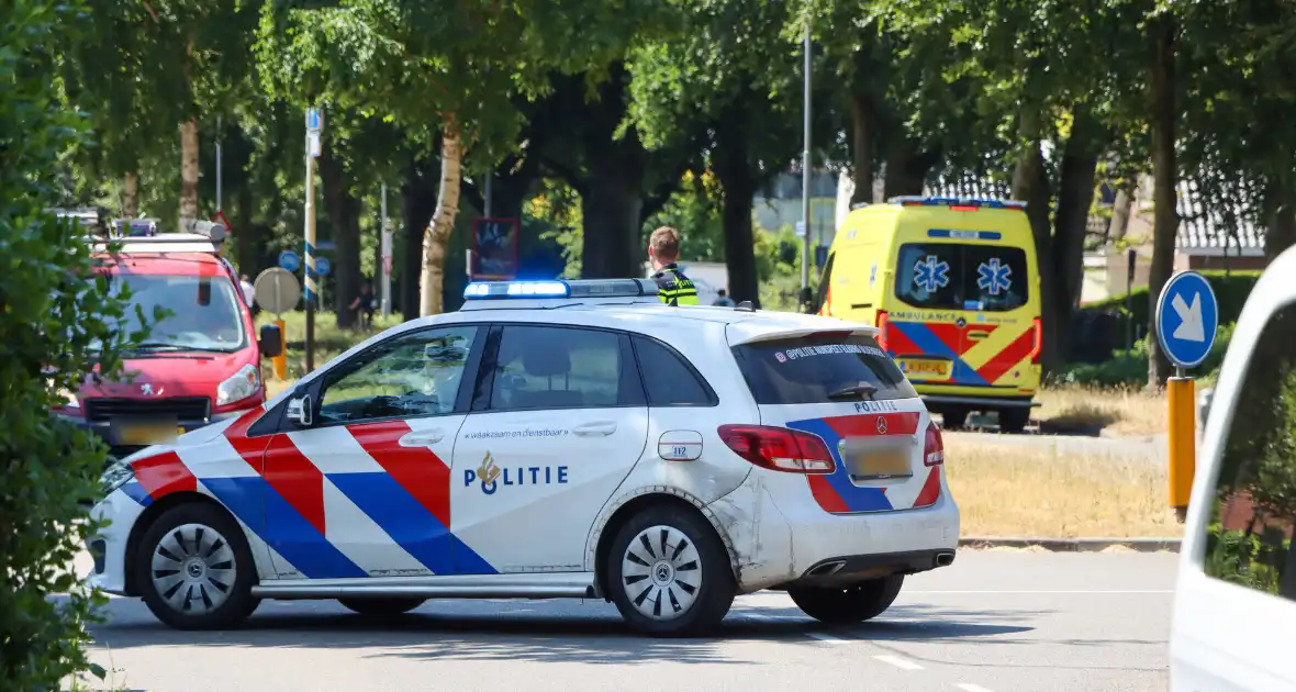 Twee fietsers in aanrijding - Foto 3