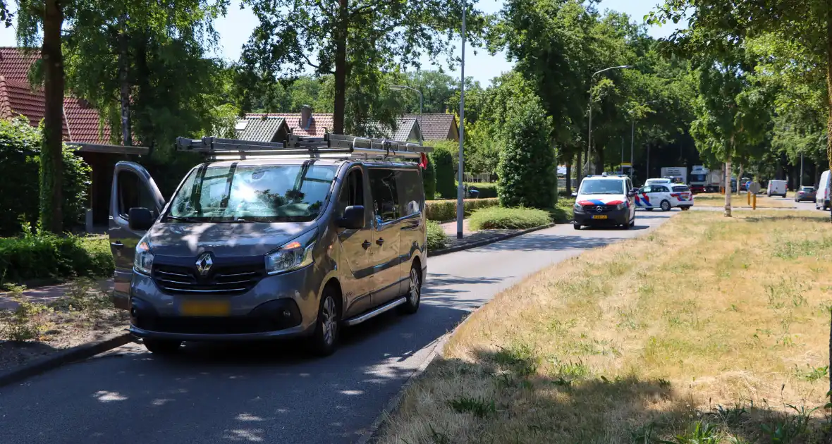 Twee fietsers in aanrijding - Foto 4