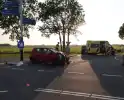 Bestelbus en personenwagen lopen flinke schade op