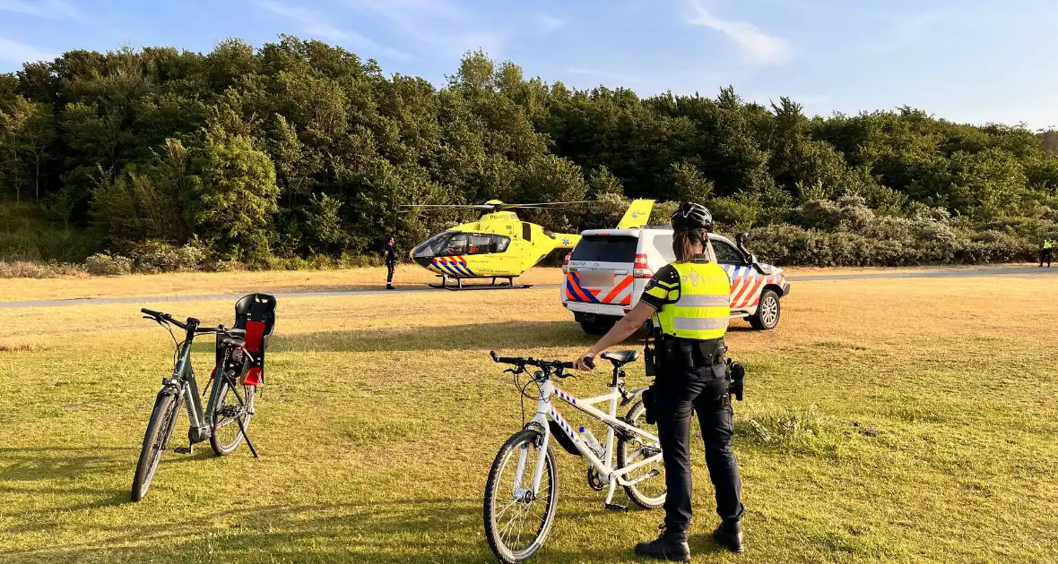 Fietser ernstig gewond bij botsing met paaltje - Foto 9