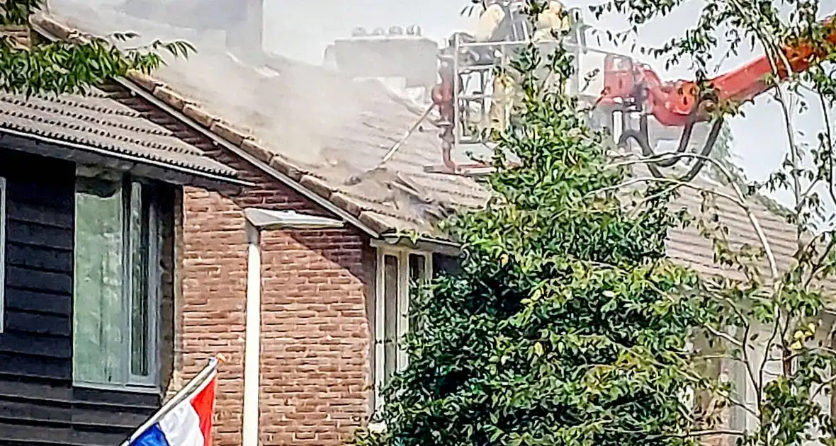 Woningen lopen flinke schade op bij brand - Foto 4