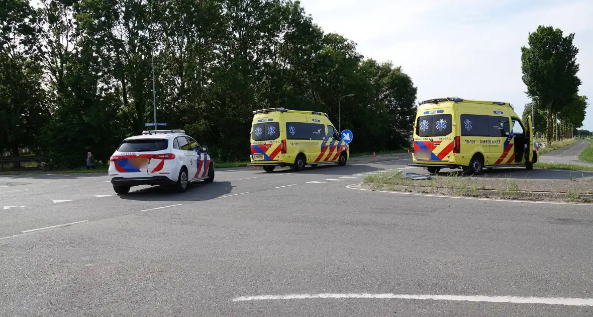 Auto komt op de kop tot stilstand - Foto 7