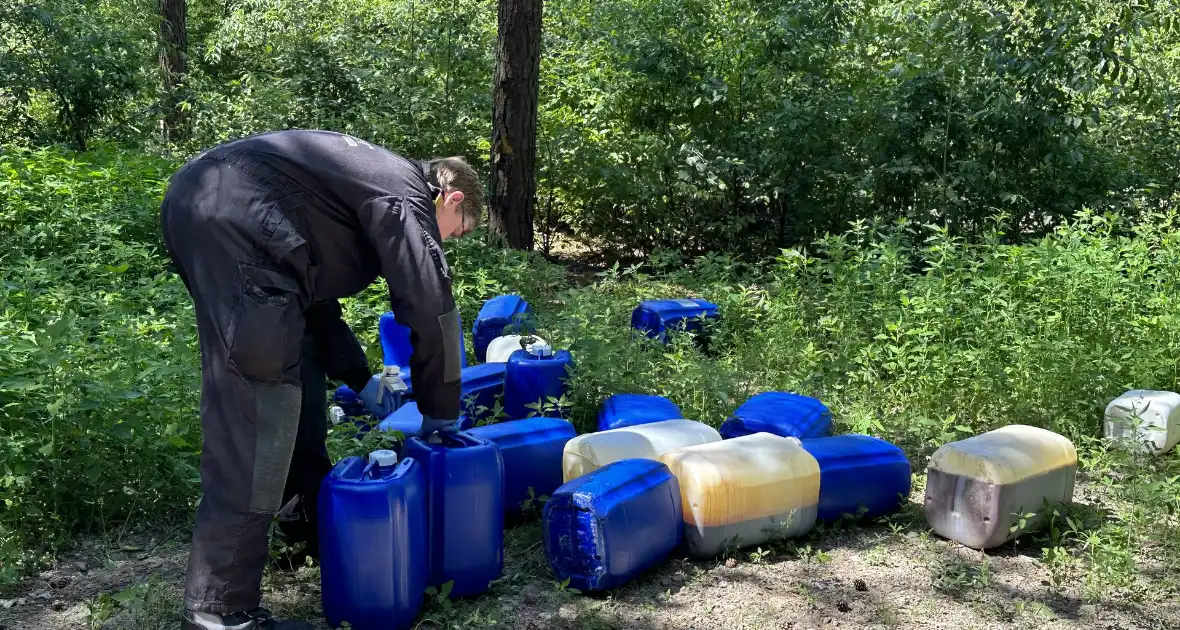 19 gedumpte vaten aangetroffen - Foto 8