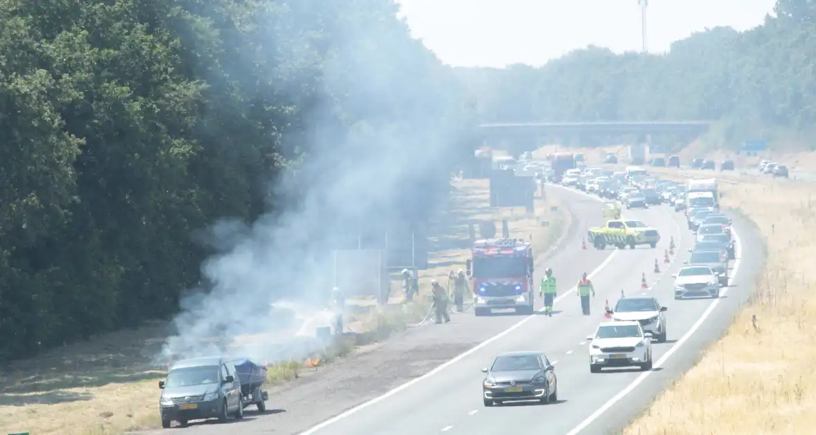 Bermbrand langs snelweg - Foto 6