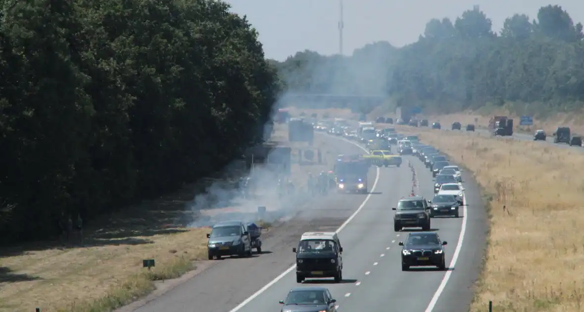 Bermbrand langs snelweg - Foto 8