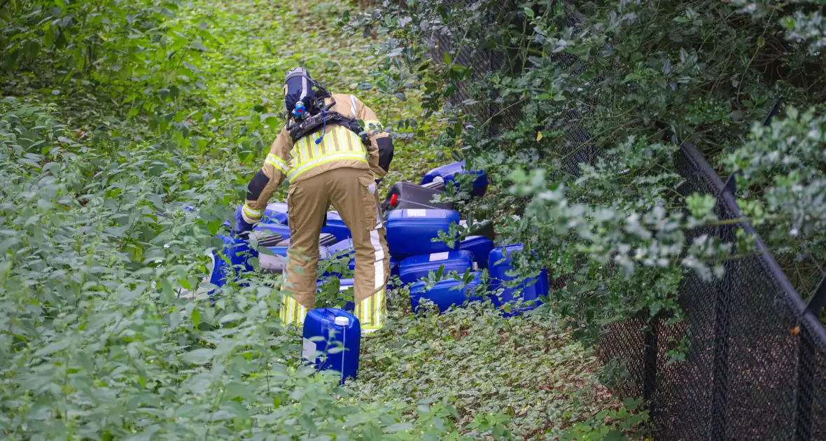 Tientalen vaten in bosgebied aangetroffen - Foto 4