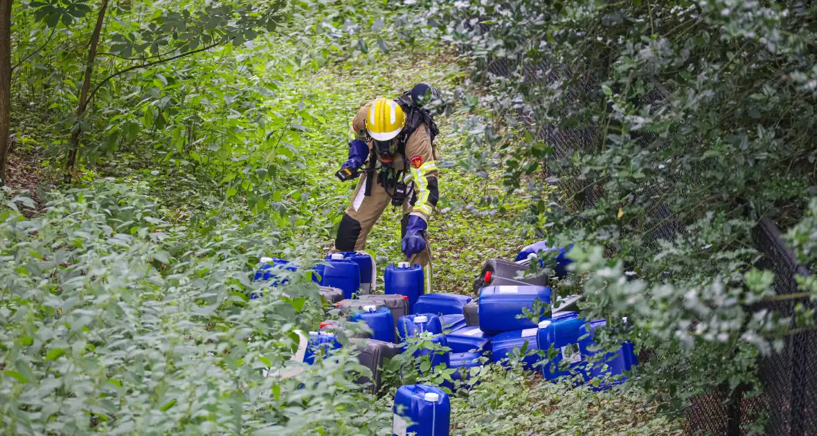 Tientalen vaten in bosgebied aangetroffen - Foto 6