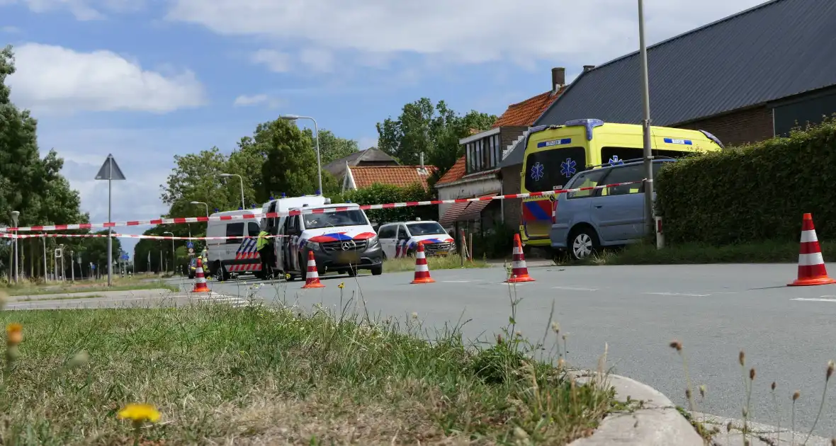 Man overleden bij verkeersongeval - Foto 13