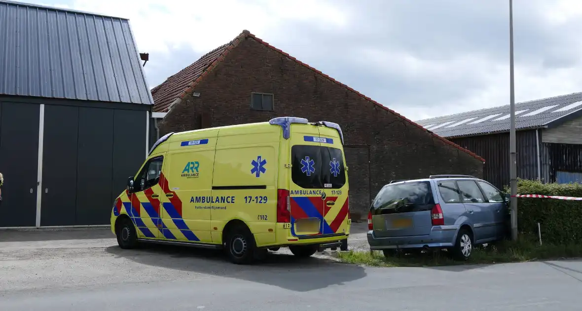 Man overleden bij verkeersongeval - Foto 3