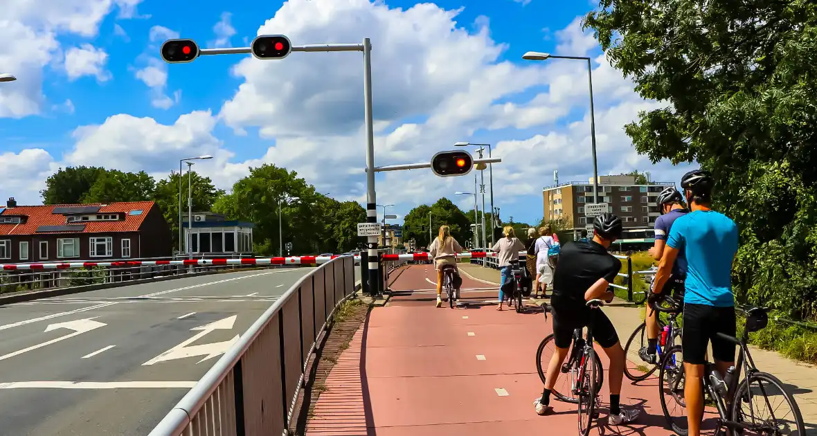 Leiderdorpsebrug in storing - Foto 3
