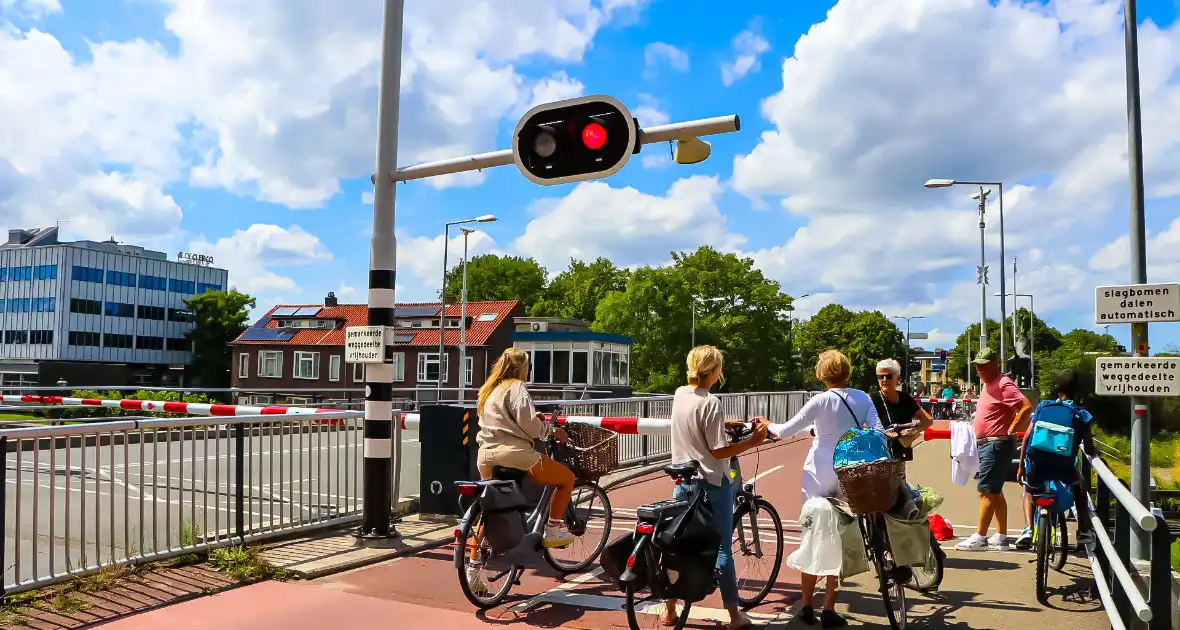 Leiderdorpsebrug in storing - Foto 4