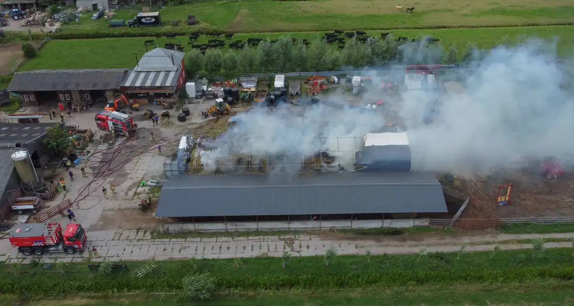 Flinke brand bij agrarisch bedrijf - Foto 1