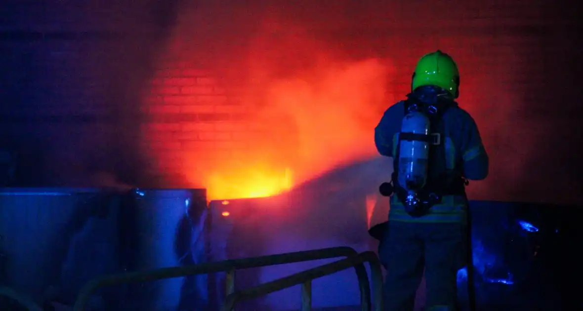 Meubilair in brand bij voetbalvereniging VV Zwaluwen - Foto 1