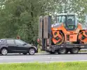 Automobilist botst op dieplader op snelweg