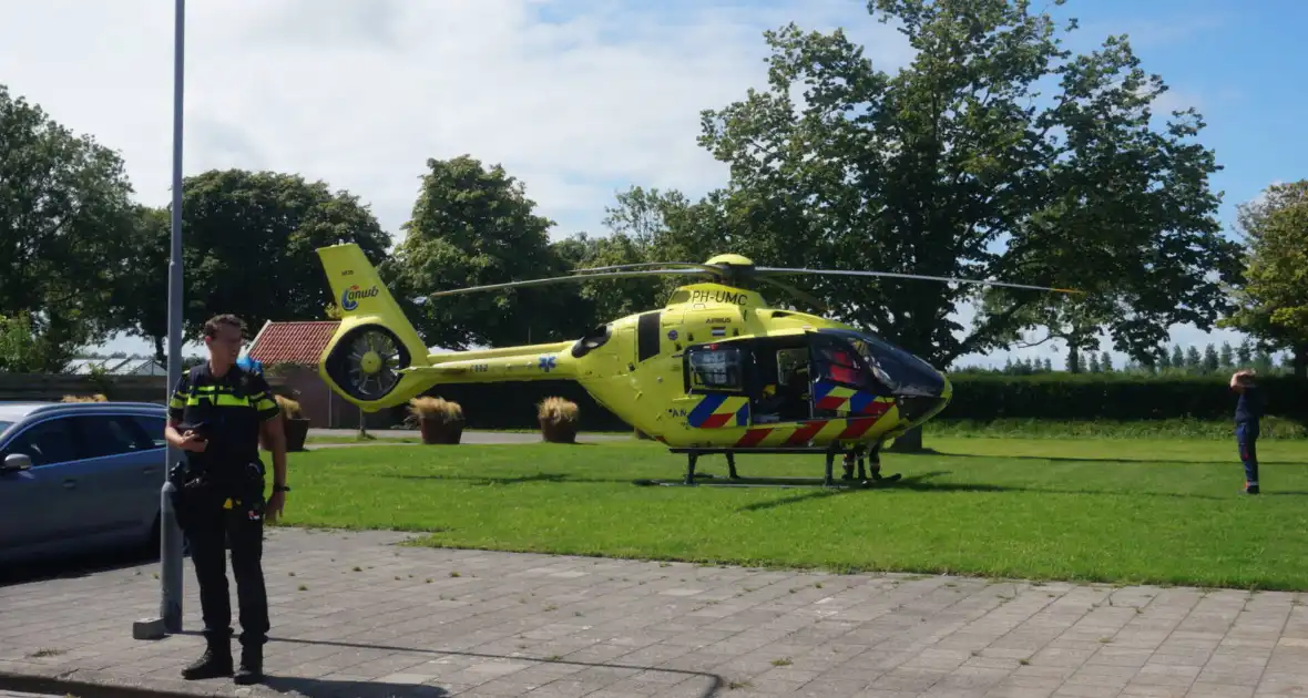 Traumahelikopter landt voor hulp aan kindje