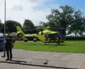 Traumahelikopter landt voor hulp aan kindje